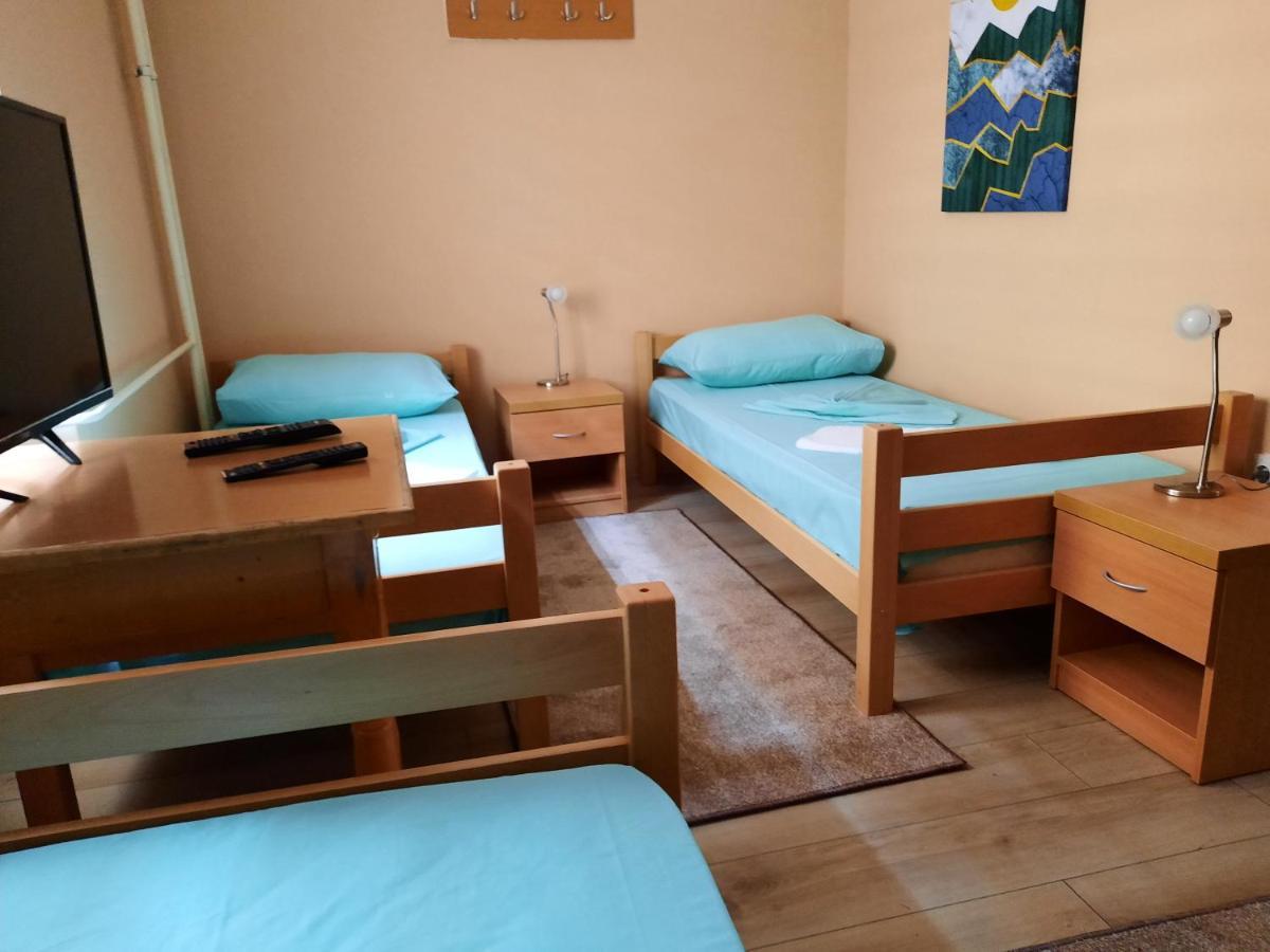 Petar Drapsin Hostel Belgrade Exterior photo